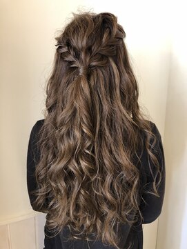 ネオリーブカップ 町田店(Neolive capu) ハーフアップアレンジスタイル【町田/町田駅】