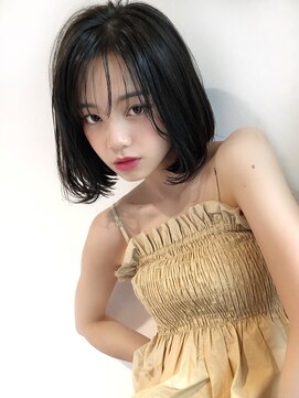 ボヌール オオサカ(Bonheur OSAKA) ブルーブラックで韓国風ボブ