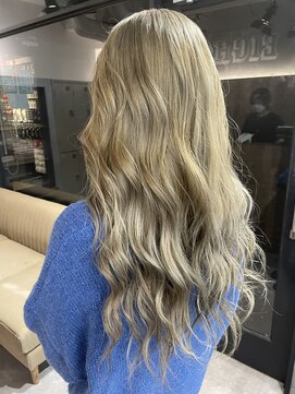 エイト 池袋店(EIGHT ikebukuro) シルバーベージュ