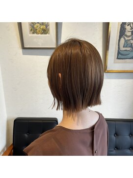 アルマヘアー(Alma hair by murasaki) ◎明るめアッシュの切りっぱなしボブ◎