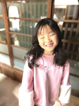 クルリクラヘアー(KururiKura hair) ゆるふわロング