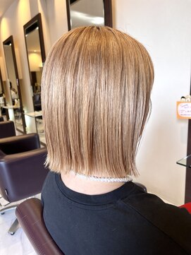 ルセ イノベーション 白岡本店(Ruse innovation) ぷつっとボブ×ミルクティーベージュ