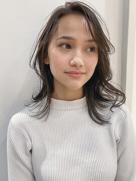 ヌーフェム(nuu fem) 顔まわりカットナチュラルレイヤー小顔カット大人可愛い