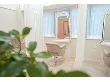 オー(eau)の雰囲気（髪の毛の中に結合水をたっぷり入れて水分チャージ♪）