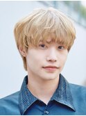 ホワイトブロンドブリーチデザインマッシュレイヤー
