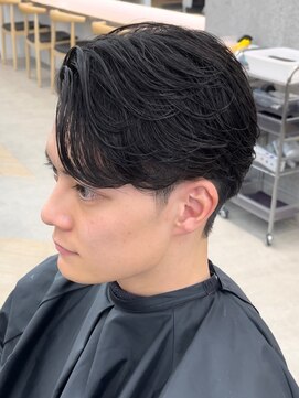 フィフス 栄(fifth) 短めで色気が欲しいならフェザーパーマ