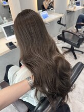 【イルミナカラー】×【髪質改善】特徴1：繰り返しても髪へのダメージを最小限に抑えられる