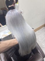 アン(Hair make un)&nbsp;【ホワイトグレー】
