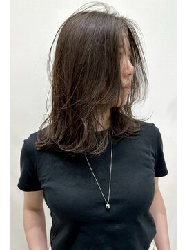 イーズ 鎌倉(e's) 《e'sイーズ鎌倉》透明感/上品なグレージュ/レイヤーカット