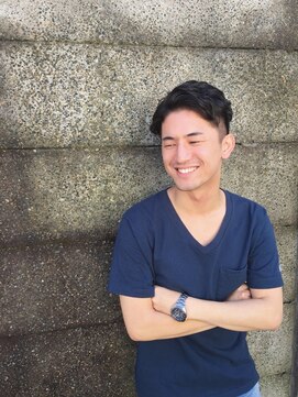 ウィ ラグゼ 北千住店(Oui luxe) 【 大人ツーブロック 】