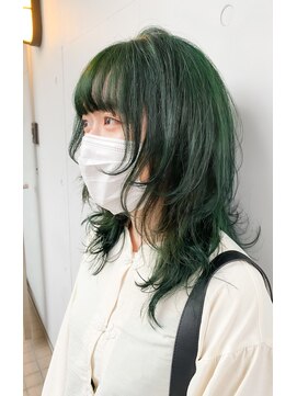 カリーナコークス 原宿 渋谷(Carina COKETH) ウルフカット×ディープグリーン