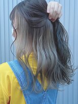 ベローチェ 透け感たっぷりインナーカラースタイル