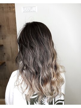 サネリ(Saneli) エアタッチバレイヤージュホワイトブロンド