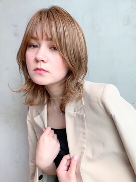 アイティーバイアルバム 藤沢店(IT by ALBUM) ミディアムレイヤー_くびれヘアツートンカラーアースカラー_9145