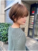 10代20代丸み低め前下がり束感簡単スタイリングショートボブ