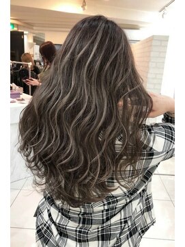 リア 大阪梅田(Ria) ~ハイライトカラー~【Ria 大阪 梅田】