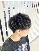 クロス(CROSS)&nbsp;ツイストパーマ&メッシュカラー