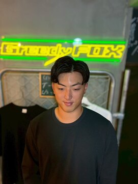 グリーディーフォックス 代々木(Greedy FOX) 波巻き/ハイライト/マッシュパーマ/ウルフ[シェービング]