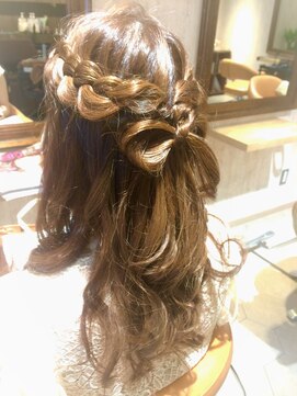 シエル(hair terrace Ciel) さり気ないリボンハーフアップ♪