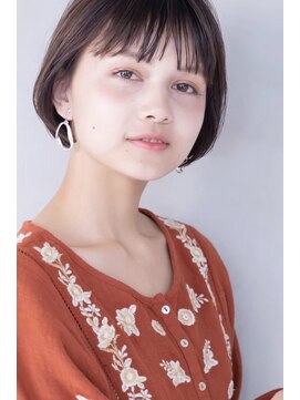 エース (ACE) ACE ピアスが似合う耳掛けショート×アッシュグレー