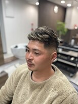 エーエイチ(aH.)&nbsp;ゴールドメッシュ＋スキンフェードアップバング