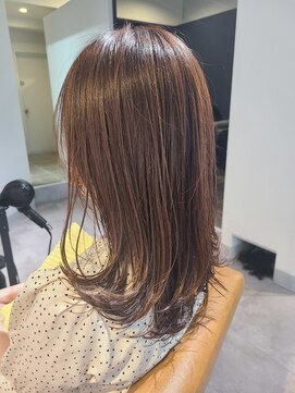 アンド(&.) 「透明感」「ツヤ」「手触り」の髪色へ。