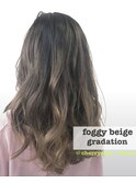 フォギーベージュ×グラデーション