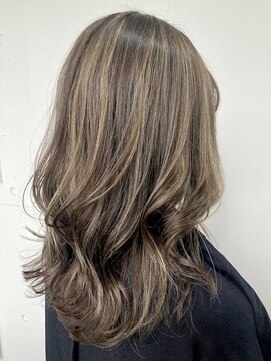 モノリス(monolith) 脱、白髪染めハイライト