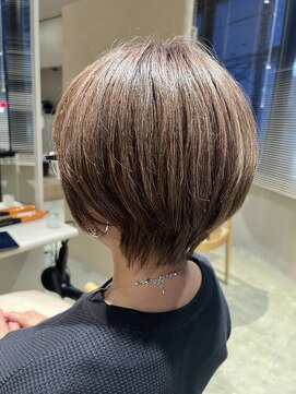 ワン 大船(ONE006) 白髪ぼかし/おとなショート/くびれショート/ショートボブ