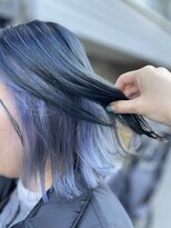 トレパルッキエーレ(tre parrucchiere)&nbsp;［-tre-］ブルーブラック×ブルーインナー　20代/30代