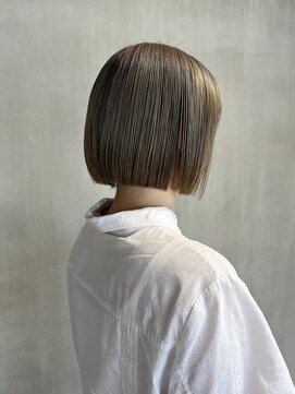 ラトリエ(L'Atelier) 切りっぱなしボブ／ハイトーンボブ／ミニボブ