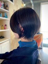 アトリエ エス atelier es HAIRDESIGN&nbsp;顔周りレイヤー/丸みシルエット/韓国ヘア/ショートヘア/透明感