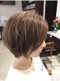 ショートレイヤーボブ×ゆるパーマココアブラウン