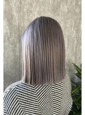 切りっぱなしボブ×ラベンダーシルバー