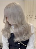 14337ブリーチ＆ダブルカラーシルバーアッシュワンホンヘア