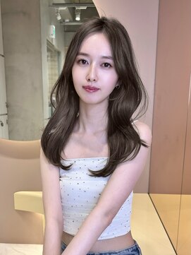 グロー 大宮(GLROW) レイヤーカット顔まわり前髪矯正オリーブベージュharuhi