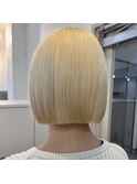 切りっぱなしボブ/ハイトーンボブ/ブロンドカラー