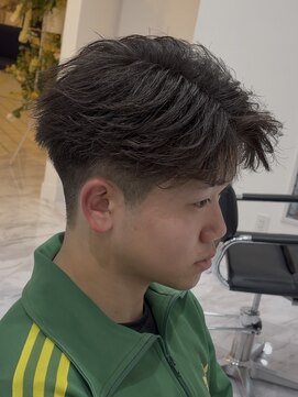 リベラル(liberal) フェザーショート
