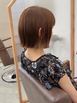 コットバイ ラヴェスト(Cott by lovest)&nbsp;イルミナカラー◎柔らかブラウン×艶感ミニボブ