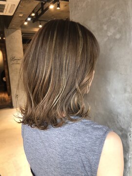 グロウム バイ アフェクト(glowm by AFFECT) ハイライト ミディアム お客様バックスタイル