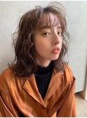 キャラメルベージュ