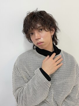 スタジオフォーエイチ(STUDIO 4H) 80′sウルフ×パーマ/マッシュウルフ/スパイラルパーマ/無造作