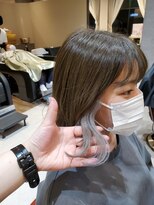 ラッシュ(rush)&nbsp;インナーカラー / 切りっぱなしボブ / オリーブカラー /シルバー