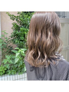 ティエル(Tiele) 透明感ブラウン