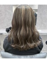 ユーフォリア 新宿通り(Euphoria) ◆ハイライト グレージュアッシュ/シアーカラー/セミディ/カール