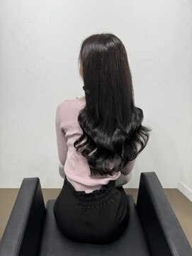 イオエ 岡本(ioe) 黒髪/グレーベージュ/レイヤーロング/前髪パーマ/艶髪/髪質改善