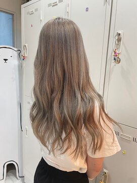 ナンバー ユアイロ 川崎(N° uairo) 丸型卵形切りっぱなしボブエアリーロング美髪ピンクブラウン川崎