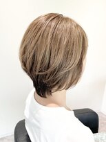 ストフ(stof)&nbsp;レイヤーカット/前上がりショート/大人ショート/ベージュカラー