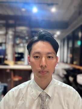 リバレッジ 広尾(Leverage) 大人外国人風七三サイドパートフェード：Ruka Araki