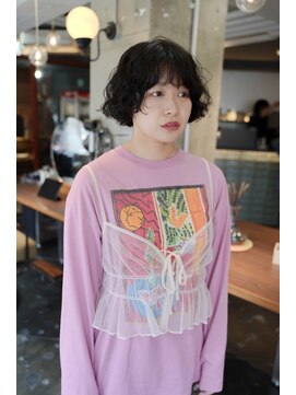 アザー(o. the .r) 前上がりボブとパーマ